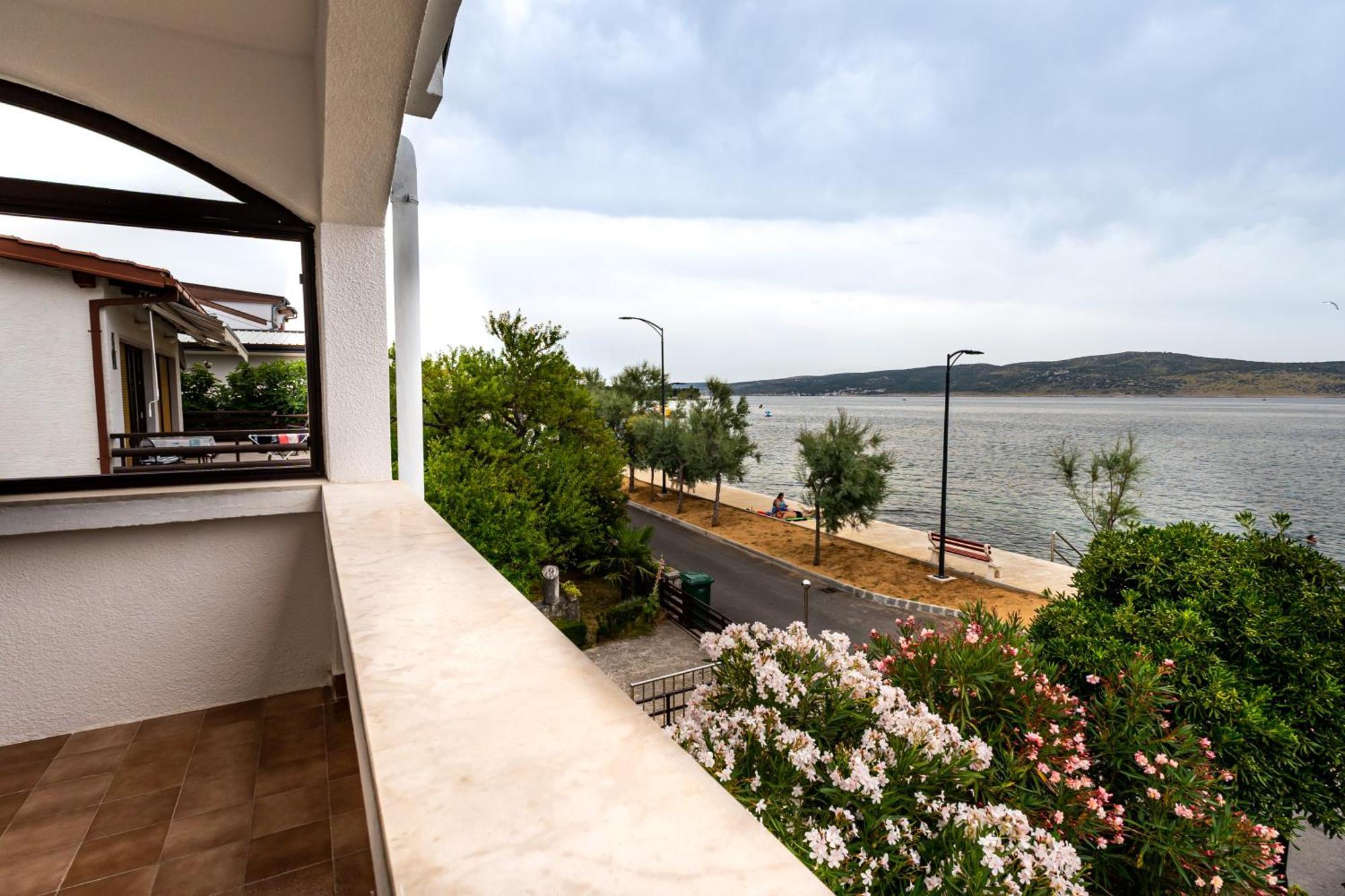 Apartments Dida Sime Стариград-Пакленица Екстериор снимка