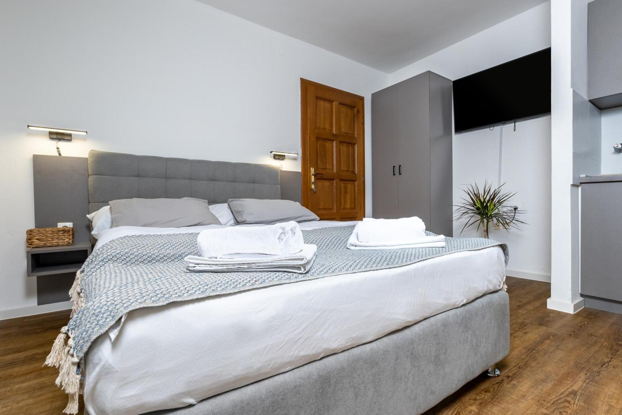 Apartments Dida Sime Стариград-Пакленица Екстериор снимка